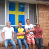 Hela laget utanf&ouml;r huset i Penrith