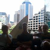 V&auml;ntar p&aring; t&aring;get i Circular quay